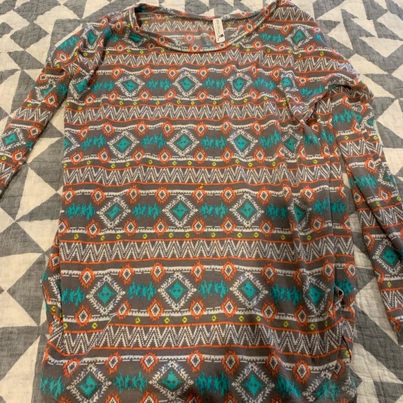 Aztec tunic from the mint julep boutique! - Picture 1 of 3